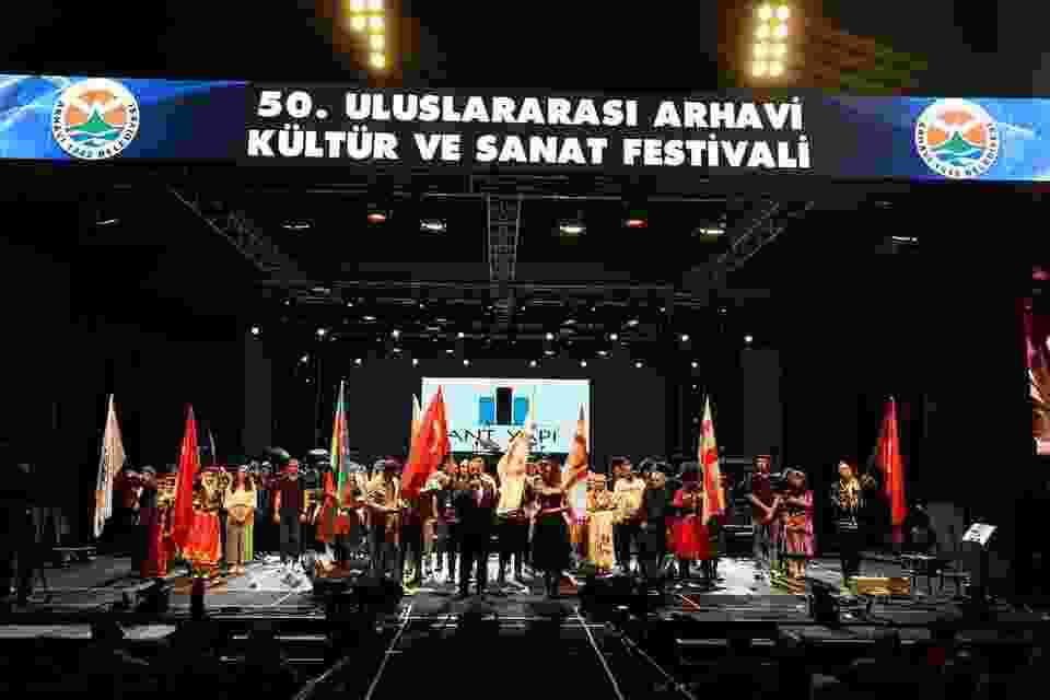 50. Arhavi Kültür ve Sanat Festivali’nde 50 bin kişilik coşku