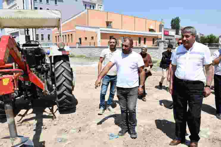 Başkan Taşkın Devam eden yeni yol çalışmalarını yerinde inceledi