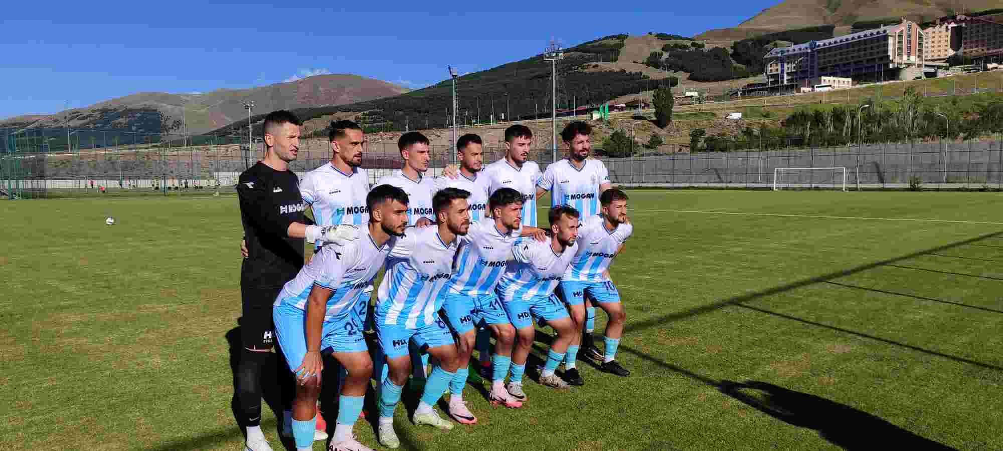 Pazarspor Erzurum’daki kampını tamamlayıp ilçeye döndü