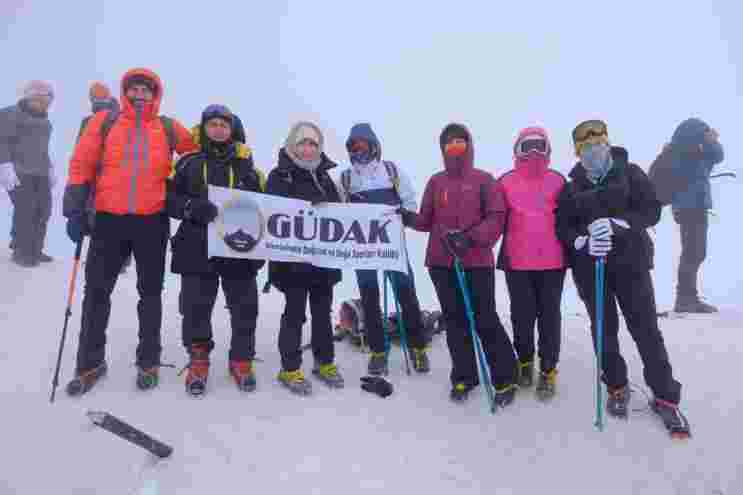 GÜDAK, Ağrı Dağı Tırmanışını 12. Yılında 12 Sporcu ile tamamladı