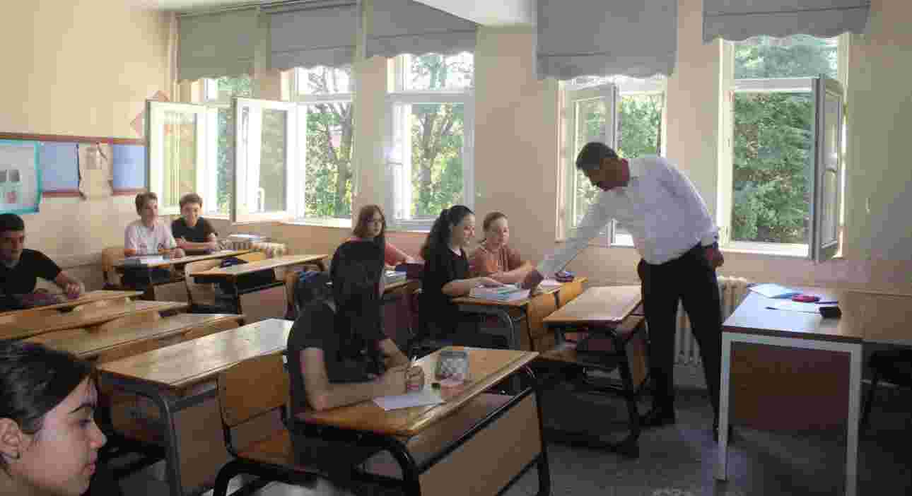 Göçer’den yaz okuluna kitap desteği
