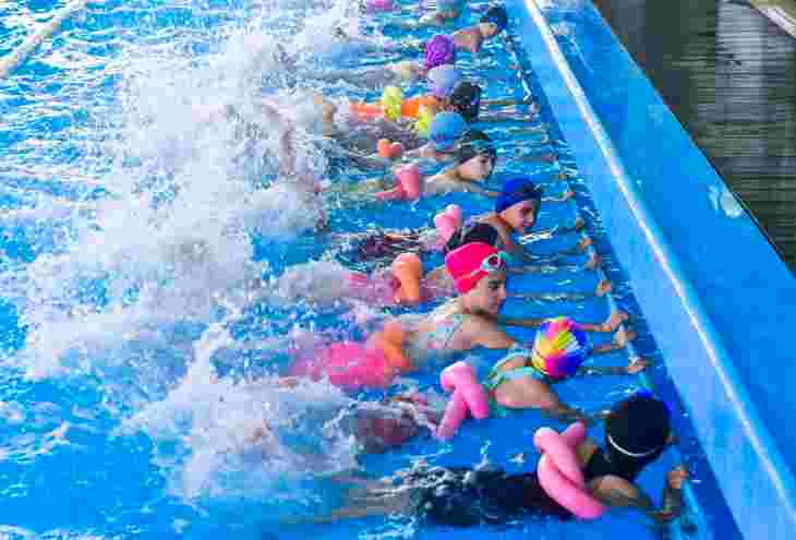 Ankara Büyükşehir Belediyesi ve EGO Spor çocuklara profesyonel yüzme eğitimi veriyor