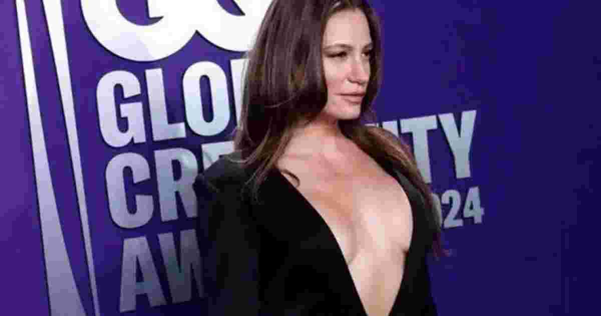 Serenay Sarıkaya, New York’taki galayı salladı!