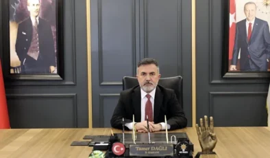 Tamer Dağlı: Adana gençliğini Türkiye Yüzyılı’na Hazırlıyoruz”