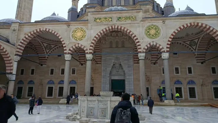 Ramazan Bayramı namaz saatleri belli oldu: İl il saatler açıklandı