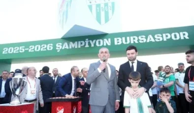 1. Lig'e Yükselen Bursaspor, Kupasını Aldı