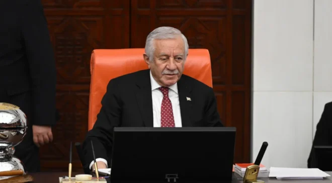 15 Yaş Altına Sosyal Medya Yasağı TBMM'de Kabul Edildi