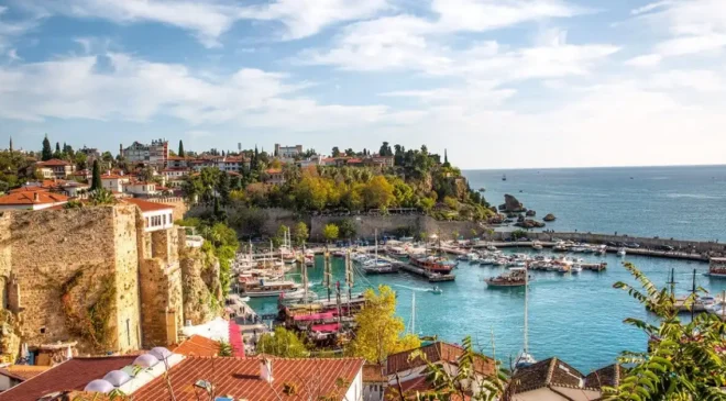 Antalya’da yabancı turist sayısı 1,25 milyonu geçti