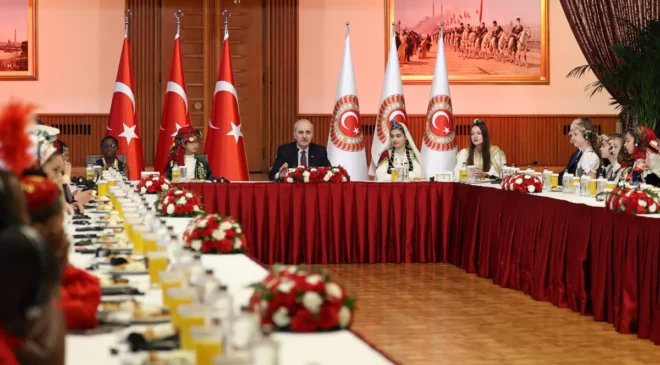 TBMM Başkanı Kurtulmuş, Dünya Çocuklarını Kabul Etti