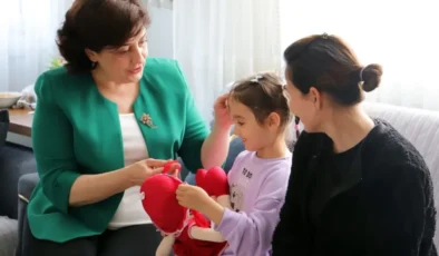 Süreyya Yavuz’dan anneler günü öncesinde anlamlı ziyaret