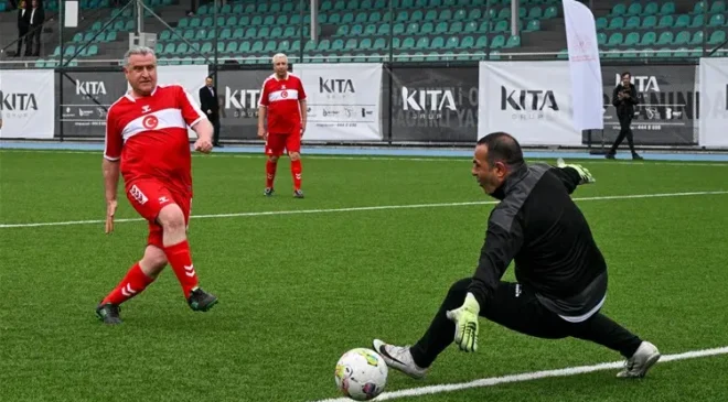 Bakan Bak 'tan Gösteri Maçında 2 Gol