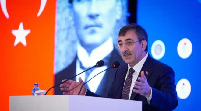 Cumhurbaşkanı Yardımcısı Yılmaz: ''Çalışanları daima merkeze aldık''