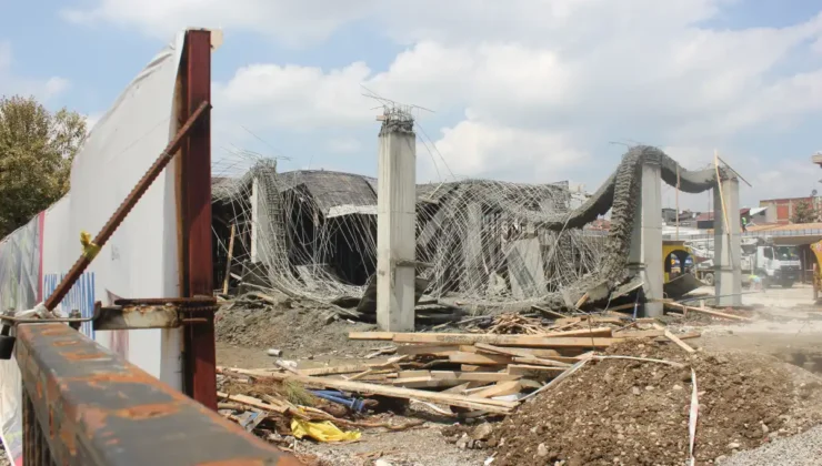 Düzce'de Cedidiye kent meydanı inşaat çalışmaları esnasında "çökme" meydana geldi