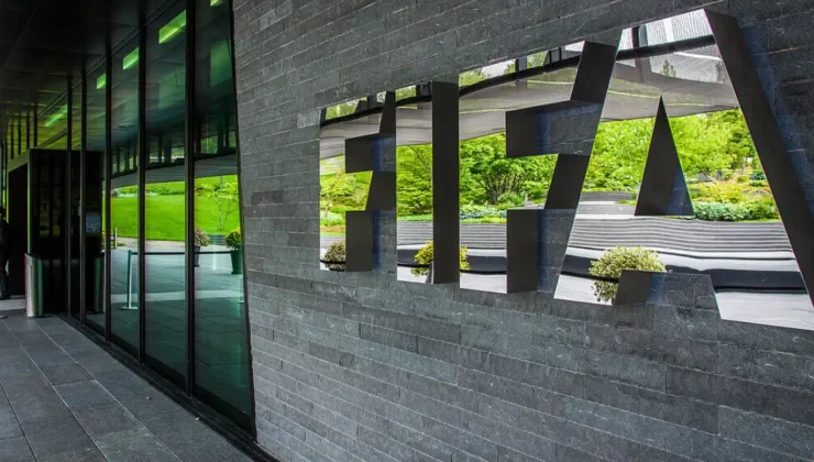FIFA'dan 3 Türk kulübüne 3 dönem transfer yasağı