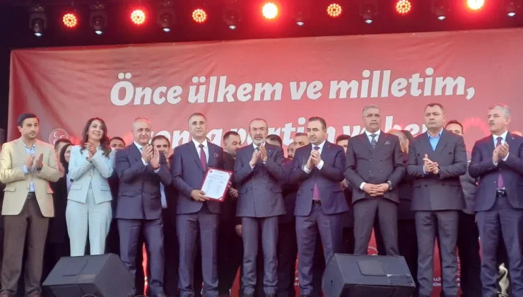 MHP Sincan İlçe Başkanlığı'nda devir teslim töreni  yapıldı