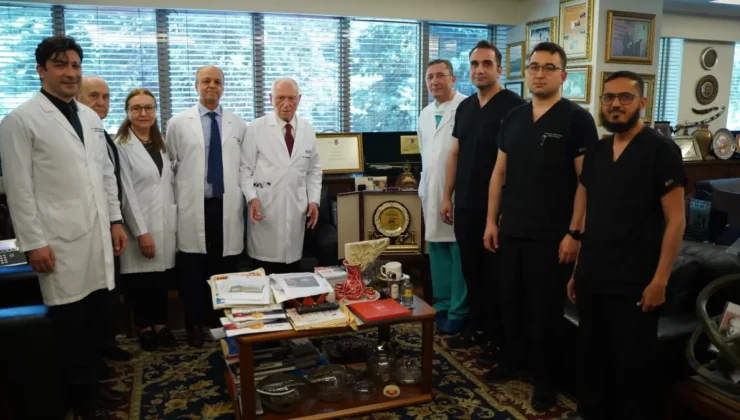 Prof. Dr. Mehmet Haberal’ı dünya ayakta alkışlıyor