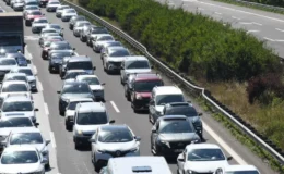 Tatil dönüşü trafiği Bolu ve Düzce’de yoğunlaştı